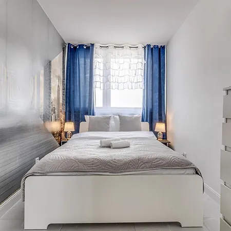 Rentplanet - Popowicka Διαμέρισμα *